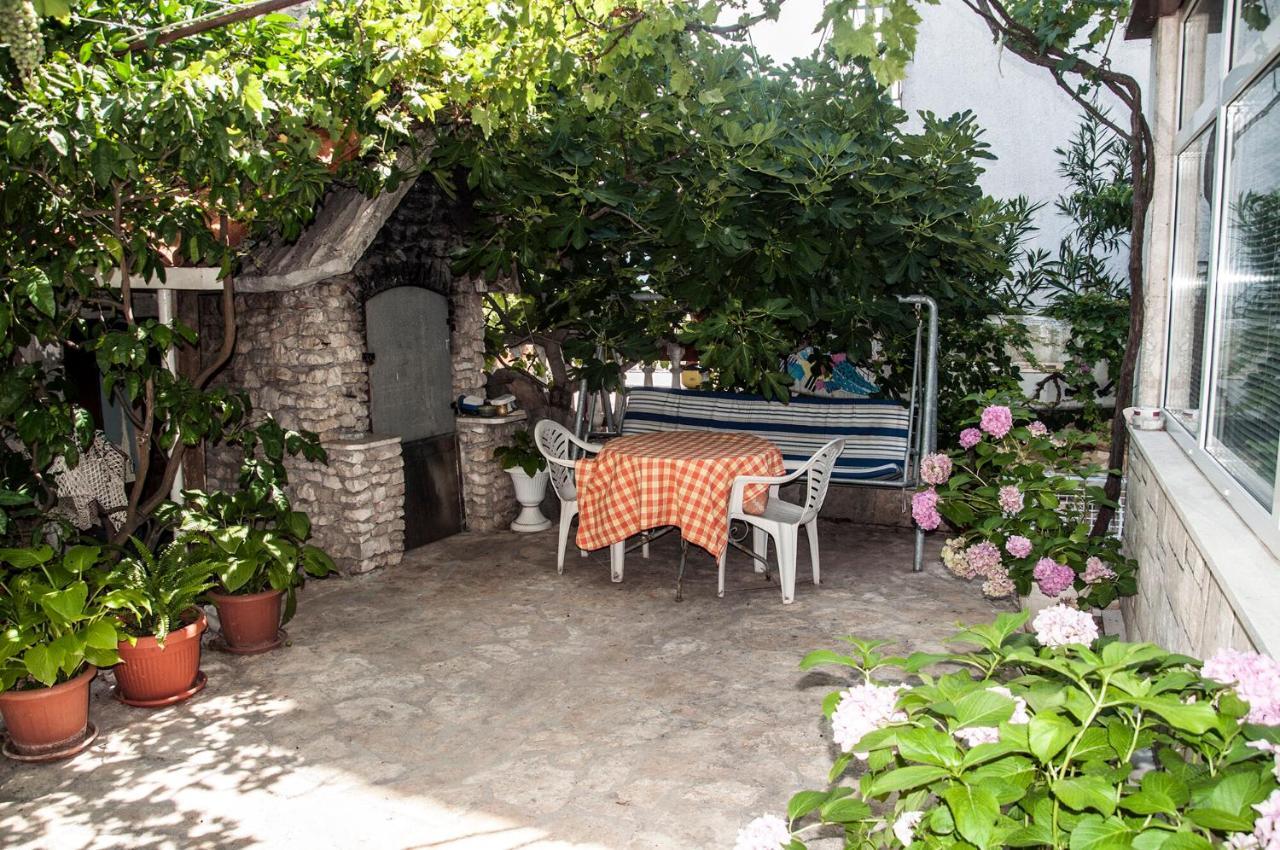 Apartment Roza Trogir Exterior foto